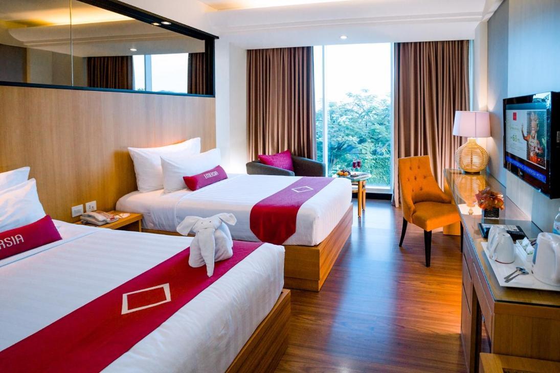Emersia Hotel And Resort 반다르 람풍 외부 사진