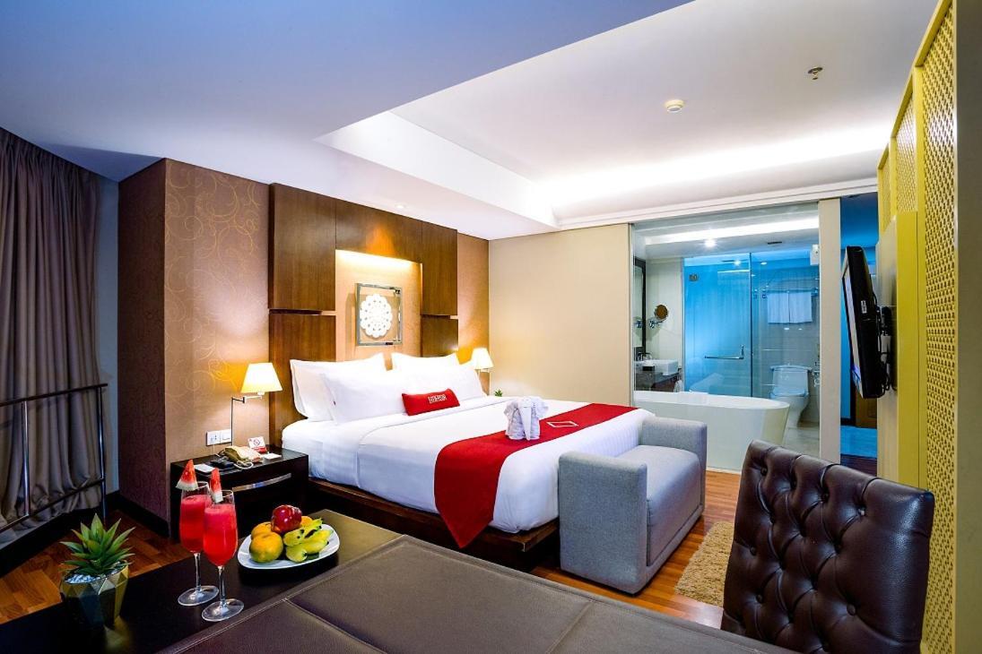 Emersia Hotel And Resort 반다르 람풍 외부 사진