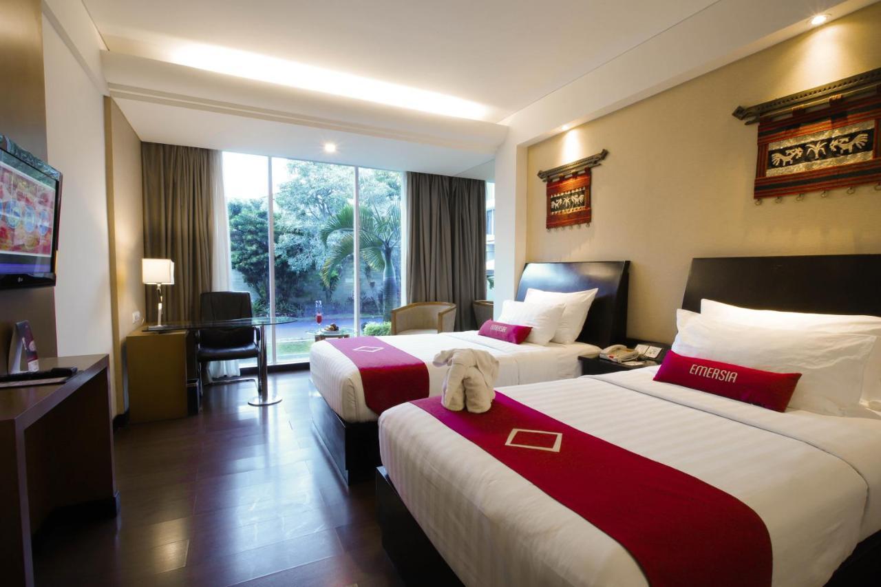 Emersia Hotel And Resort 반다르 람풍 외부 사진