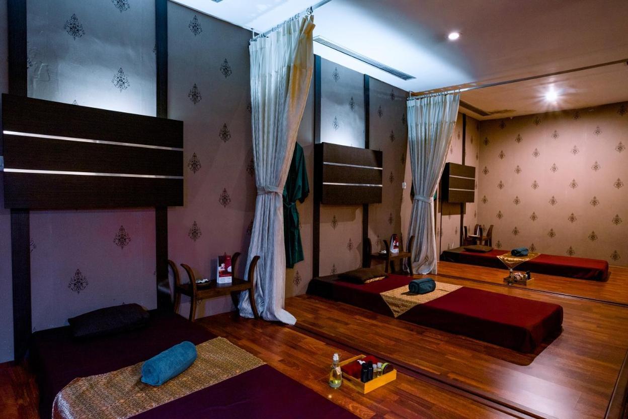 Emersia Hotel And Resort 반다르 람풍 외부 사진