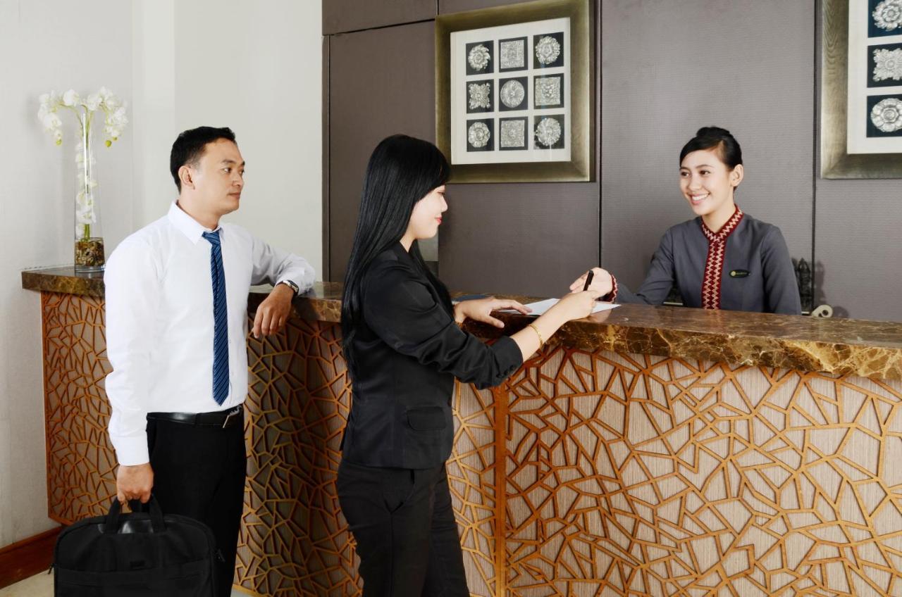 Emersia Hotel And Resort 반다르 람풍 외부 사진